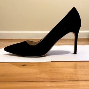 Manolo Blahnik black suede pumps 90mm